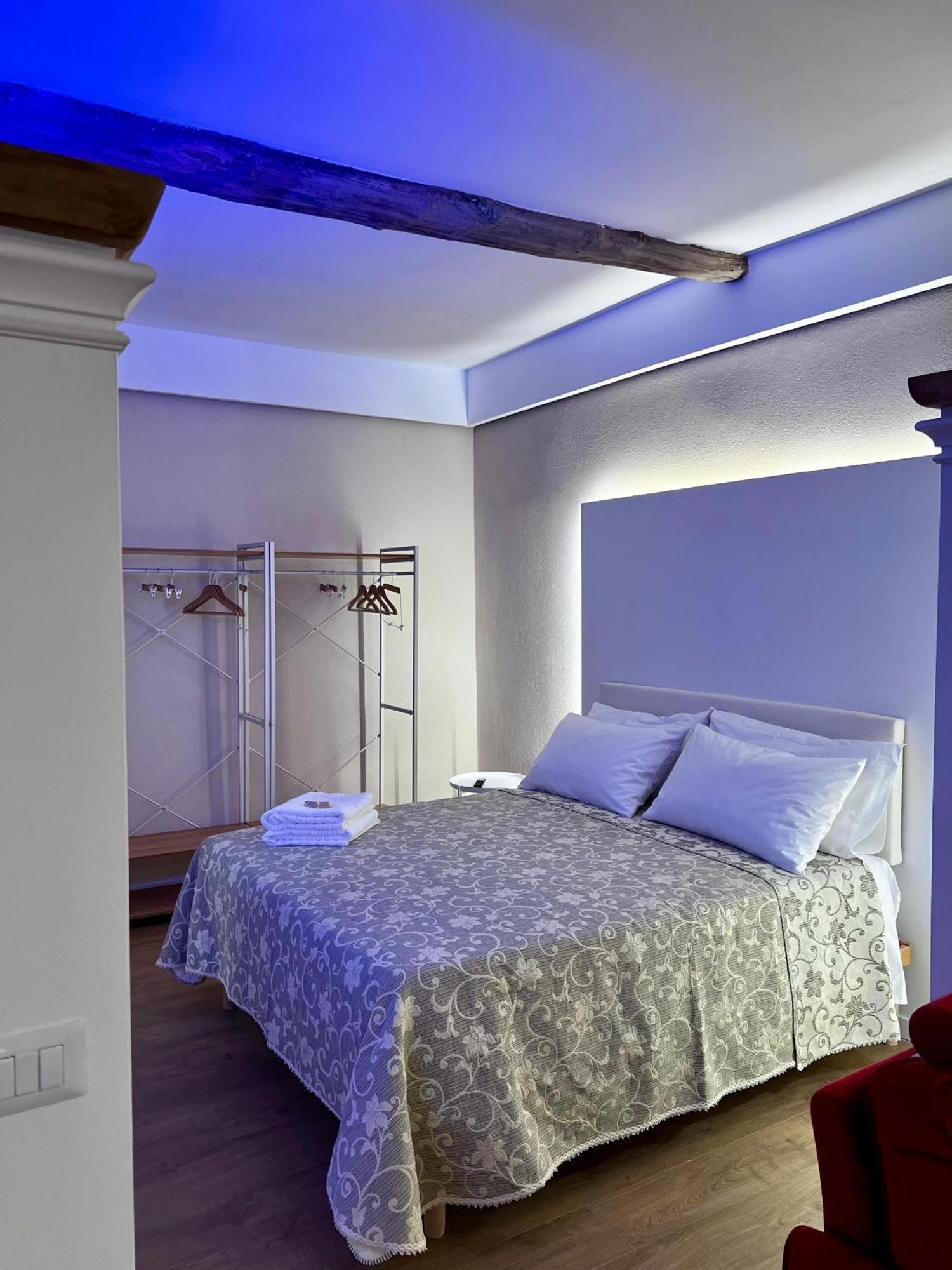 Elena'S Suite Sutri Buitenkant foto