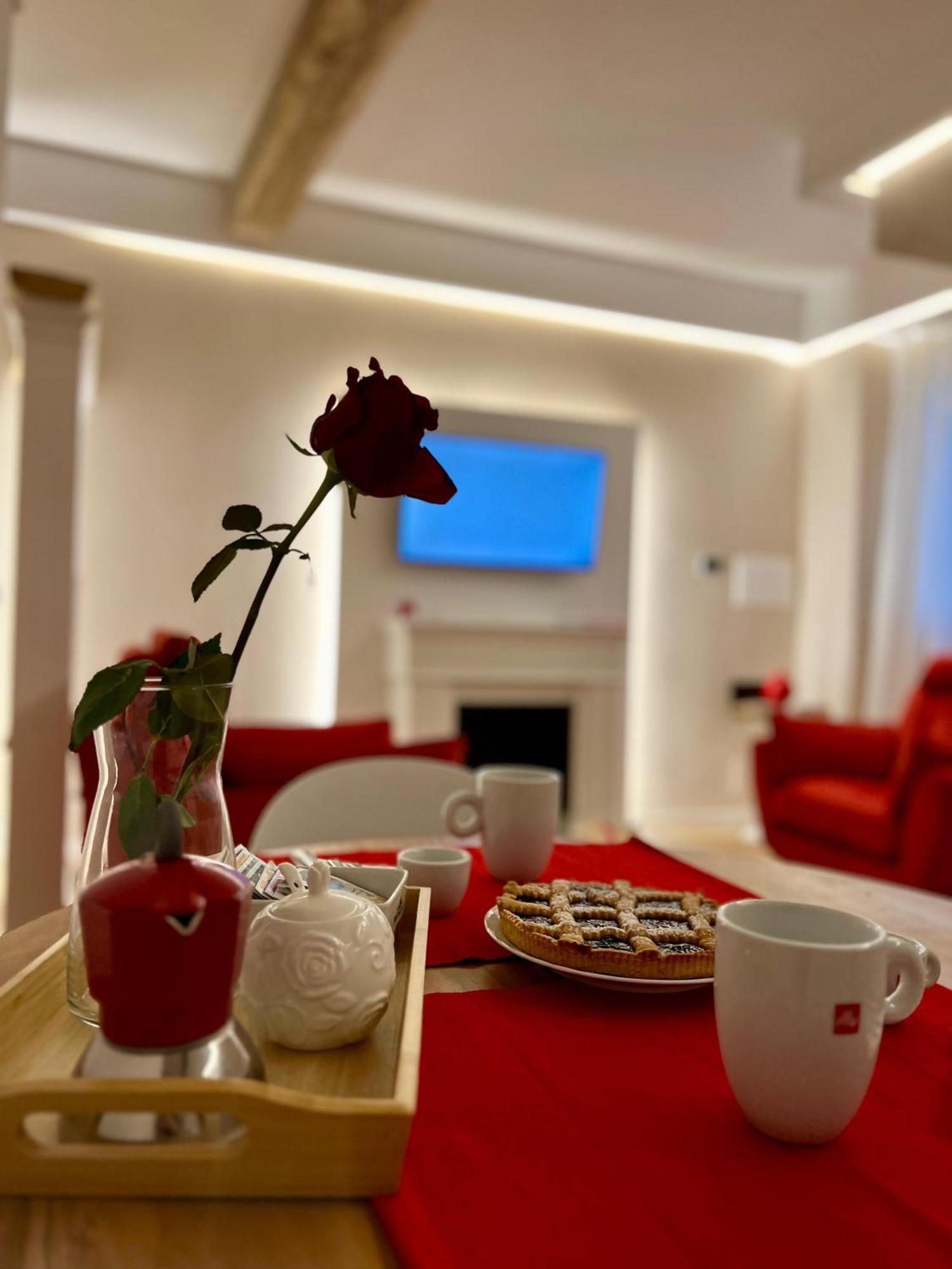 Elena'S Suite Sutri Buitenkant foto